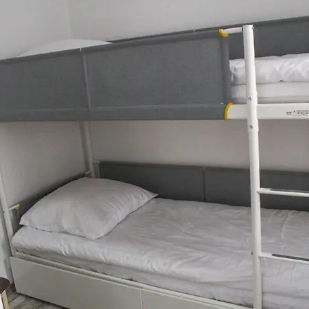 ゲストハウス Abrakadabra 3*