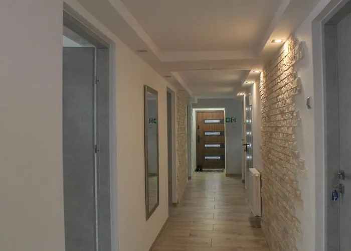 Abrakadabra בית הארחה 3*